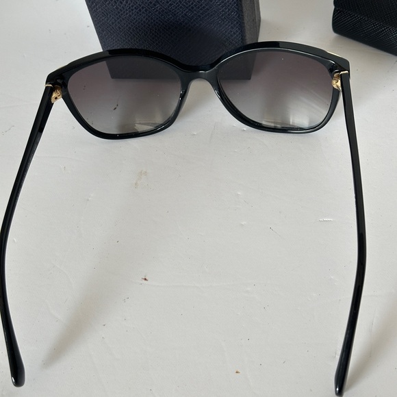 Authentic Unisex Sunglasses Prada. - Picture 10 of 11